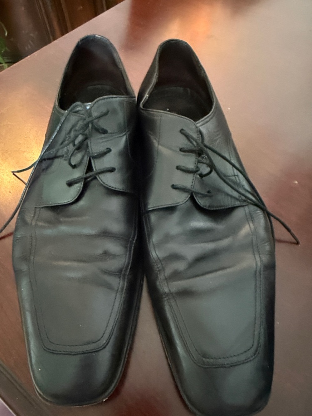 Bruno Magli Black Leather Lace-Up Derby Shoes